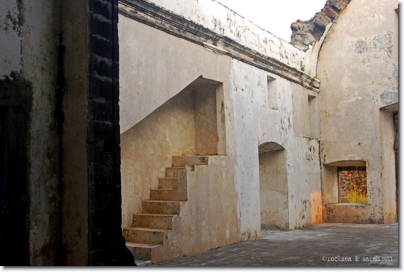 Flight of steps at the Korlai Fort Church